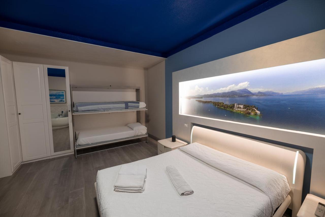 Garda Fantasy Apartment - Jacuzzi Desenzano del Garda Exteriör bild
